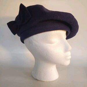 Vtg Fleece Banded Beret w/ Bow Womens One Size 11" Dia Hat Navy Blue Classic Cap